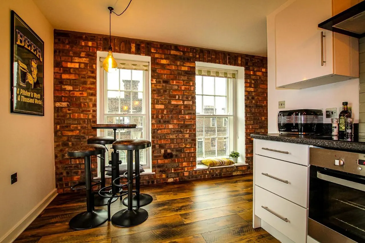 Luxury Spacious Apartment Next To Chester Train Station 10 Min Walk To Chester City Center Free Parking The Old Post Office Apartment By Rework Accommodation 0*,  United Kingdom